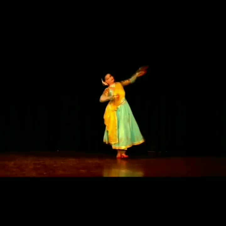 A live micro-course performance — classical dance on stage